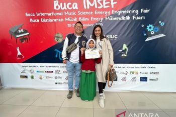 Siswi Al Azhar Shifa Budi Cibubur wakili Indonesia lomba fisika di Turki