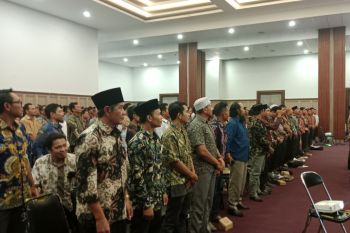 Wabup Lombok Tengah meminta kades kreatif dongkrak pendapatan desa