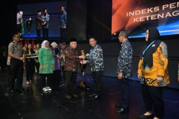 Pupuk Kaltim raih anugerah NAKER Award atas keadilan pengupaahan