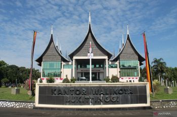 Pemkot Bukittinggi lima terbaik penyelenggara Statistik Sektoral 2023