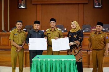 Dua Ranperda disahkan jadi Perda, Pj Wako Payakumbuh apresiasi DPRD Payakumbuh