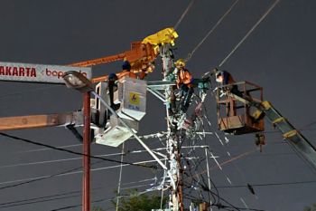 Antisipasi cuaca ekstrem, PLN: Waspadai keamanan kelistrikan