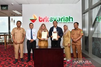 BRK Syariah siap akomodir kebutuhan transaksi finansial di SMA Negeri Plus Riau