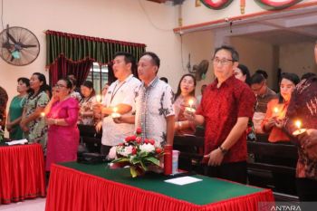 Safari Natal di Biaro cerminan kerukunan umat beragama