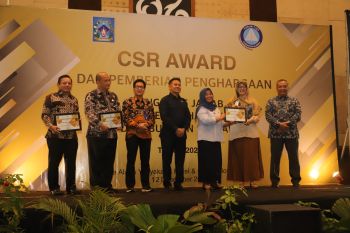 Pemkab Sleman beri penghargaan perusahaan berkontribusi dalam pembangunan