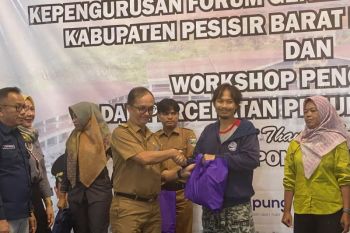 Forum Generasi Berencana (GenRe) Kabupaten Pesisir Barat resmi dikukuhkan