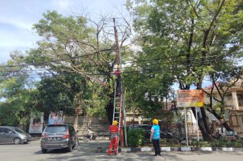 PLN UID Sulselrabar beserta Icon Plus lakukan langkah proaktif jelang Natal