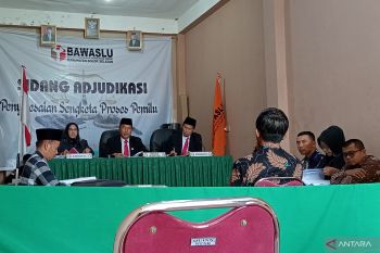 Bawaslu Solok Selatan Gelar sidang adjukasi pencoretan caleg