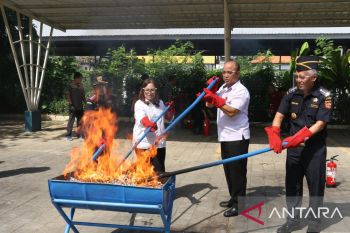 Bea Cukai Ngurah Rai musnahkan ribuan barang terlarang