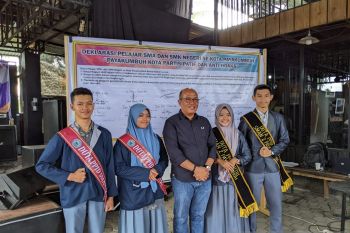 Ketua DPRD Sumbar pimpin deklarasi siswa antihoaks