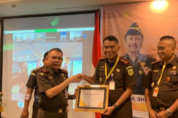 Kejari Pasaman Barat peroleh penghargaan berkinerja terbaik se-Sumbar selama 2023