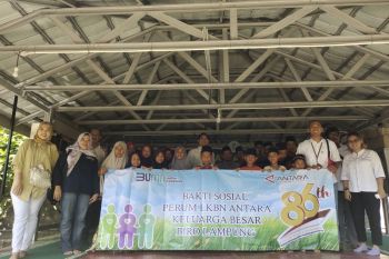 ANTARA Biro Lampung beri bantuan sembako ke panti asuhan dan PPTQ di Bandarlampung