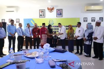 Kejari Natuna serahkan perwalian anak pada pemohon