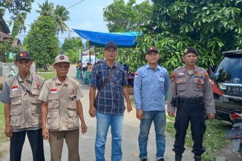 Polisi lakukan patroli kampanye cegah konflik Pemilu di Pesisir Barat