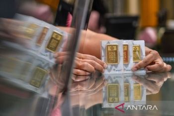 Harga emas batangan Antam Senin pagi stagnan di posisi Rp1,114 juta per gram