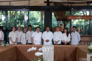 Prabowo makan siang bersama Erick Thohir dan sejumlah pebisnis muda