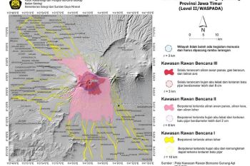 Gunung Raung  di Jatim naik status jadi waspada