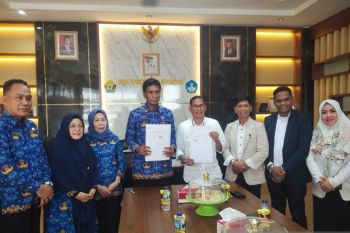 Dikbud Sultra bantu beasiswa 55 mahasiswa IAIN Kendari