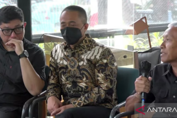 Kekhawatiran transisi ekonomi hijau dibayangi oligarki