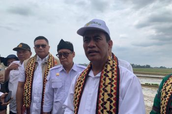 Temui petani di Trimurjo, Mentan berikan bantuan pembangunan talud dan traktor