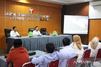 Bawaslu Sulsel mengingatkan KPU soal ketersediaan surat Suara di TPS
