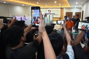 Satgas Anti Mafia Bola Polri tahan tiga tersangka mafia bola "macth fixing"