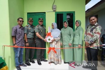 Korem 011/LW serahkan 10 unit rumah layak huni untuk warga kurang mampu