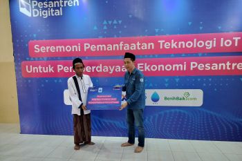 Perusahaan telekomunikasi terapkan solusi IoT di pesantren
