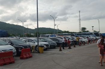 Arus mudik Natal di Pelabuhan Merak-Bakauheni lancar