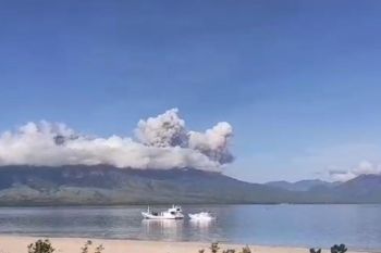 PVMBG: Gunung api Lewotobi Laki-laki di Flores Timur erupsi