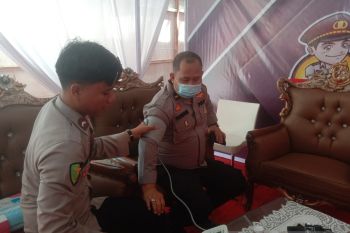 Polres OKU periksa kesehatan personel pengamanan  Natal dan tahun baru