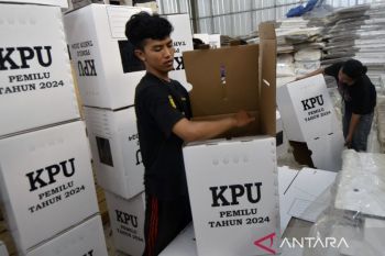 Perakitan kotak suara Pemilu 2024 di Bandarlampung
