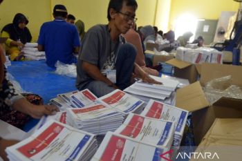 Pelipatan surat suara Pemilu 2024 di Kota Bandarlampung