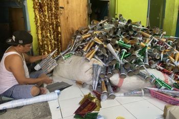 Pedagang terompet di Bali pasok ke hotel-hotel