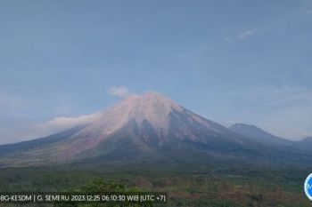 Luncuran awan panas Gunung Semeru Jatim tak berdampak ke permukiman warga