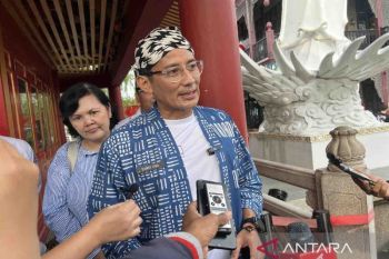 Menparekraf tekankan pentingnya keramahtamahan layanan di bandara