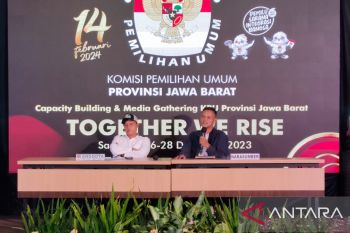 KPU dan PWI Jabar meminta masyarakat cek kebenaran informasi di medsos