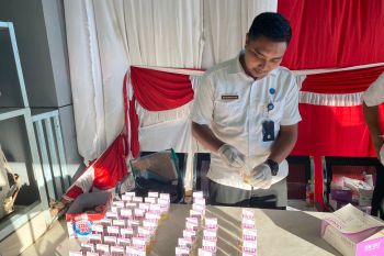Tes urine kepada nahkoda dan kru kapal Nunukan