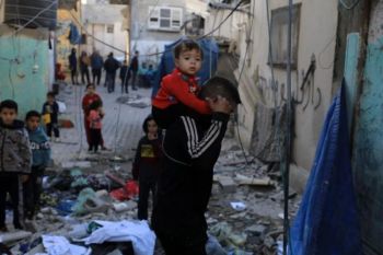Sebanyak 1,7 juta warga Palestina di Gaza utara dan tengah mengungsi
