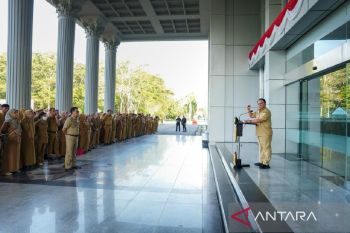 Pj Gubernur Sulawesi Tenggara tekankan ASN untuk semakin berAKHLAK