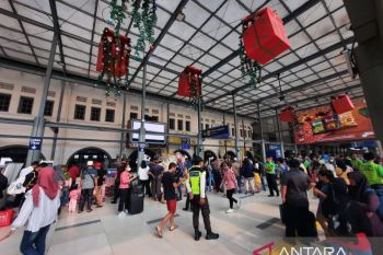KAI sebut jumlah penumpang kereta dari dan ke stasiun Daop1 alami lonjakan