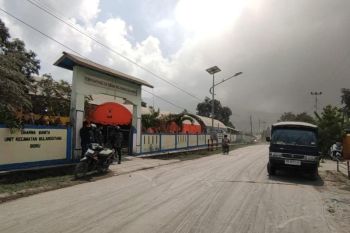 BMKG sebut ada sebaran debu vulkani kerupsi Lewotobi di udara