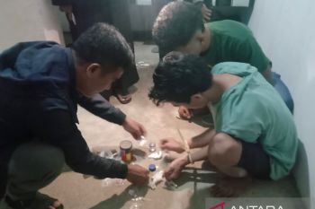 Polres Agam tangkap pengedar narkotika di rumah kontrakannya