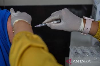 Pembatasan vaksin COVID-19 gratis