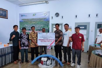 PTPN I Regional 4 salurkan bantuan sumur bor dan pompa air untuk petani Klaten