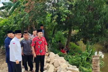 Bupati Ogan Komering Ulu minta  masyarakat tak buang sampah di sungai