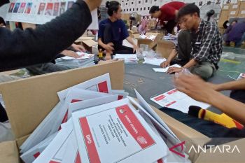 KPU Kota Palu rampungkan pelipatan empat jenis surat suara pemilu