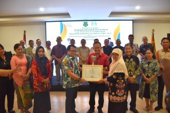 Pemkab Kapuas terima Anugerah Parahita Ekapraya 2023