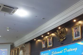 Pemkab Pasaman Barat terima penghargaan kepatuhan standar pelayanan publik