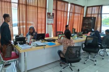 KPU Kulon Progo menerima laporan dana kampanye 17 parpol peserta pemilu